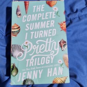The Complete Summer I Turned Pretty Trilogy by Jenny Han - Green Cover
